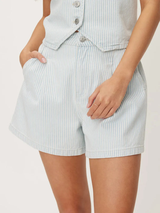 Daily Pleat Front Short